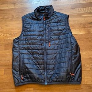 Vineyard Vines blue vest XL